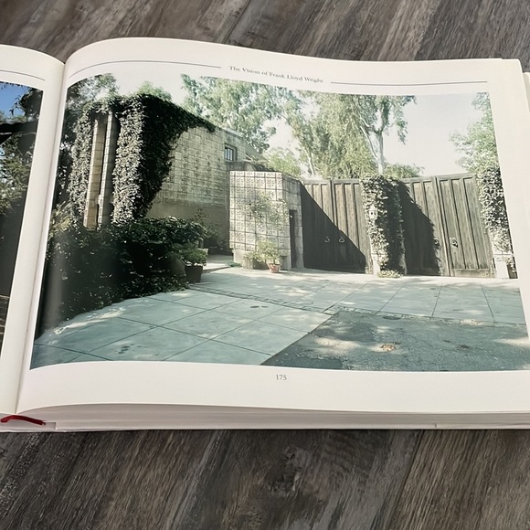 The Vision of Frank Lloyd Wright Hardcover  Book - Picture 4 of 8